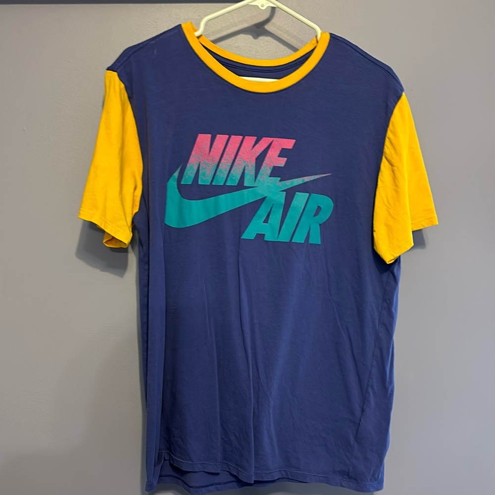 Nike Top (men’s/womens)